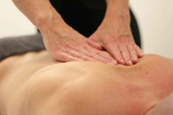 Μασάζ Πάτρα 1 massage, back, deep tissue massage-3795691.jpg
